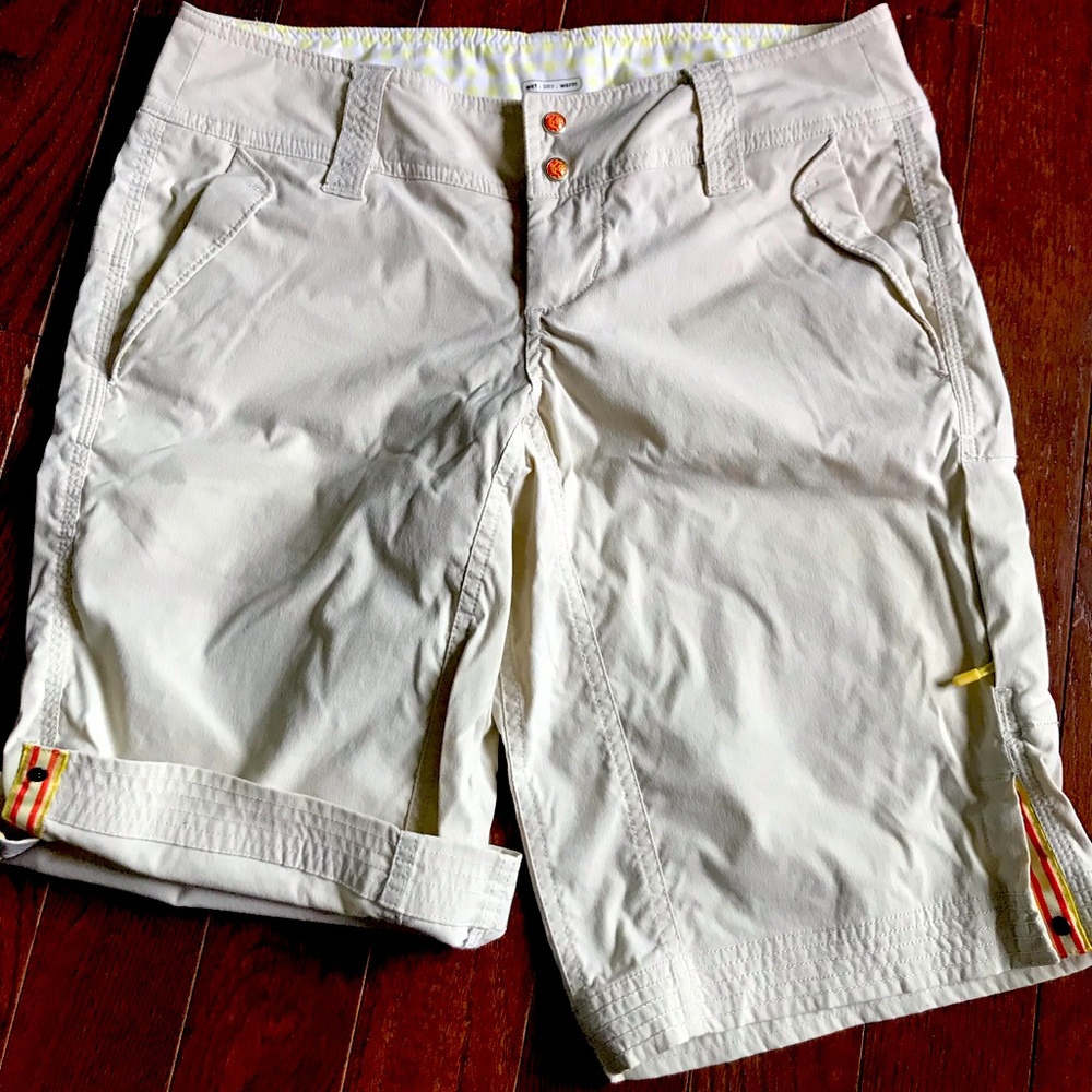 Lululemon shorts 🍋